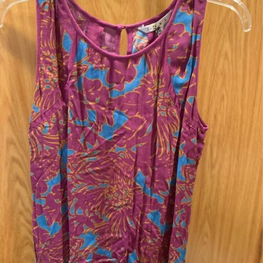 Palm grass tank in medium